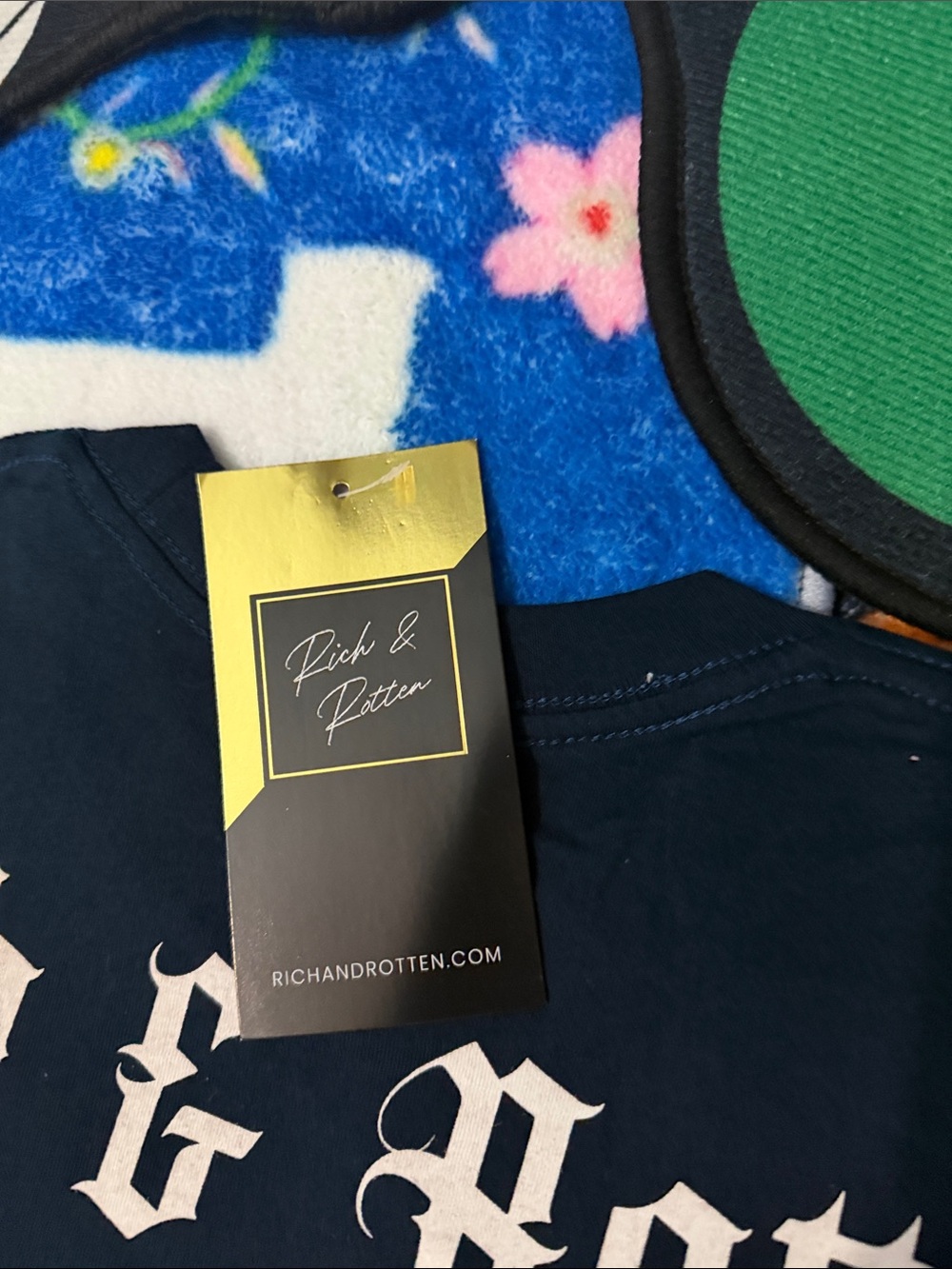 Rich & Rotten Signature Graphic Tee - Picture 8 of 9